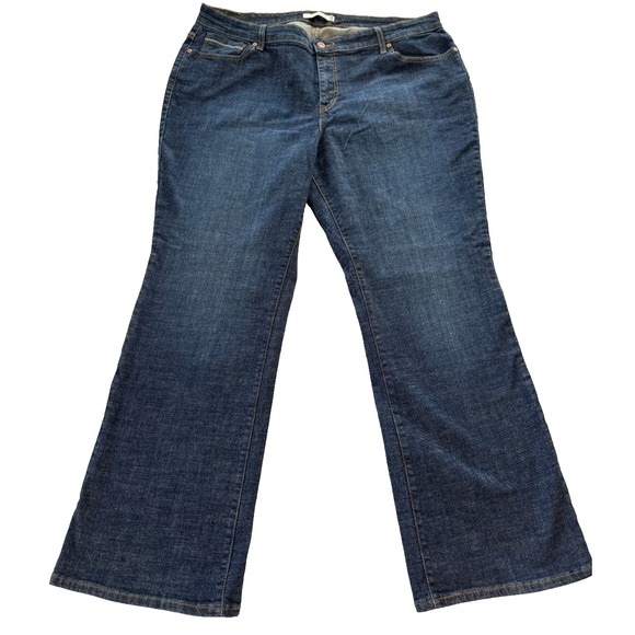 Levi's Denim - Levis Women 22 M Bootcut 580 Jeans Dark Wash Embellished Pocket detail 30 Inseam